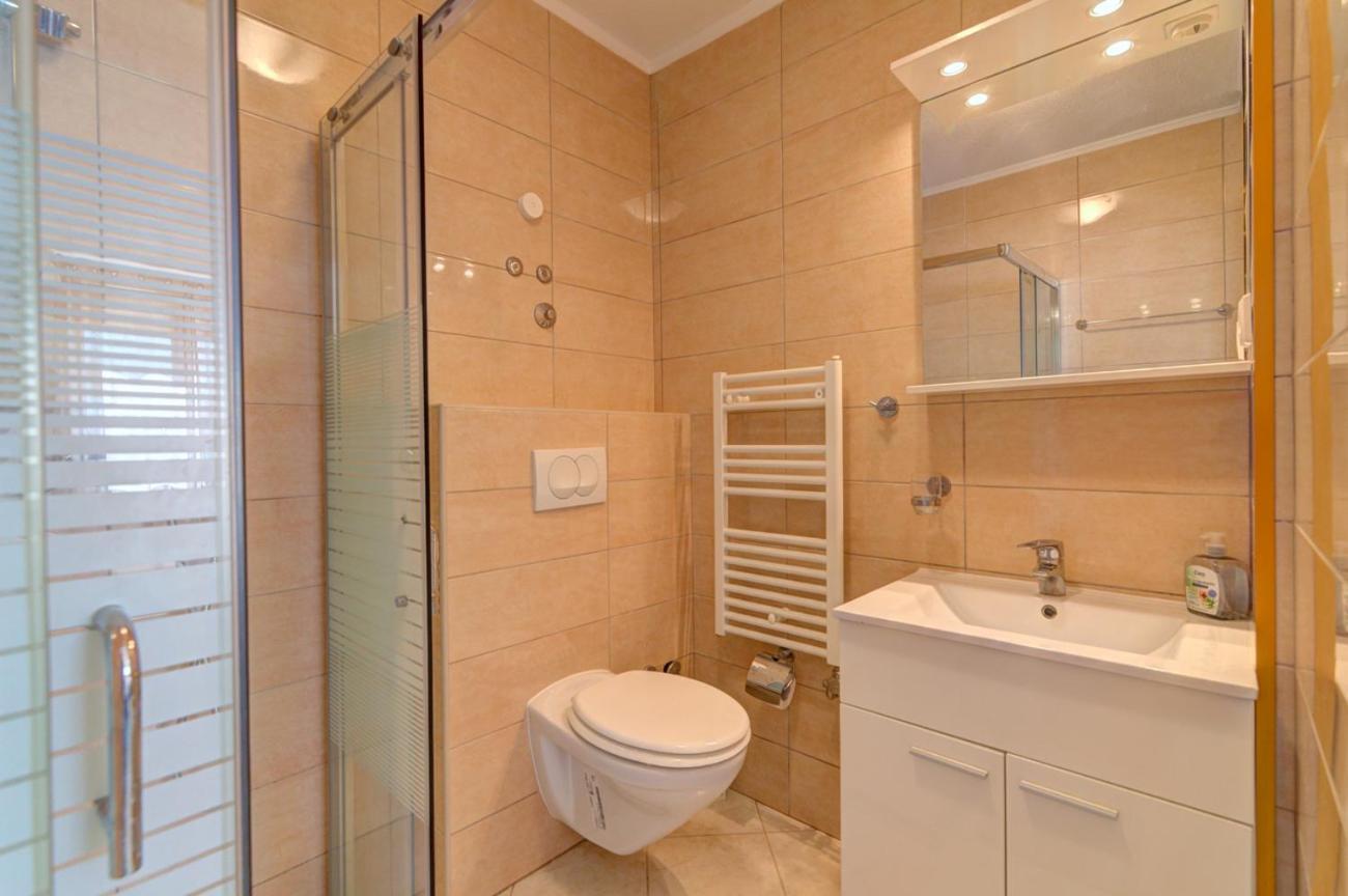 Nv Seaview 3